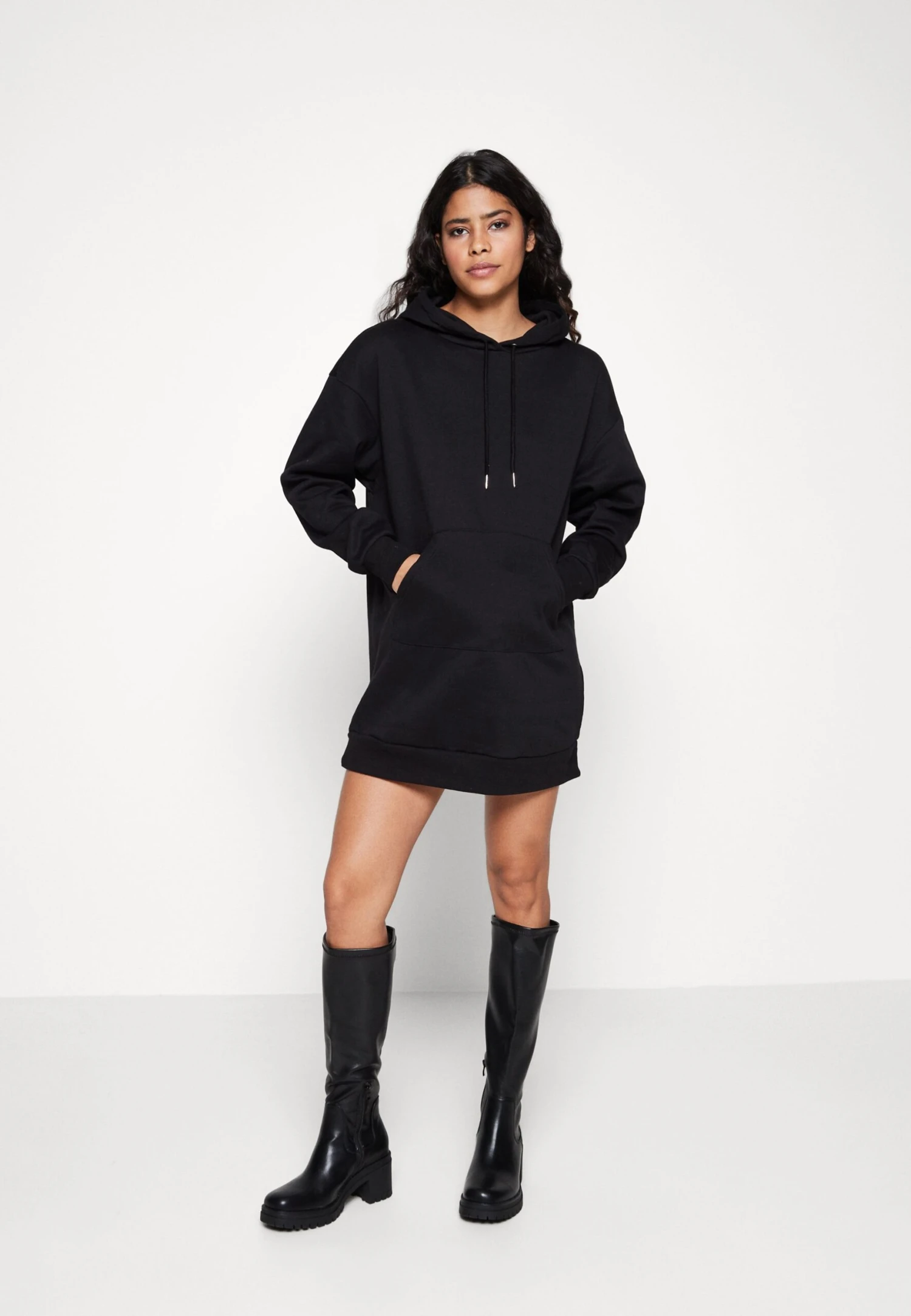 ONLY Onljoda Everylife Hoodielong - Jurk - Black 1 ONLY Onljoda Everylife Hoodielong - Jurk - Black