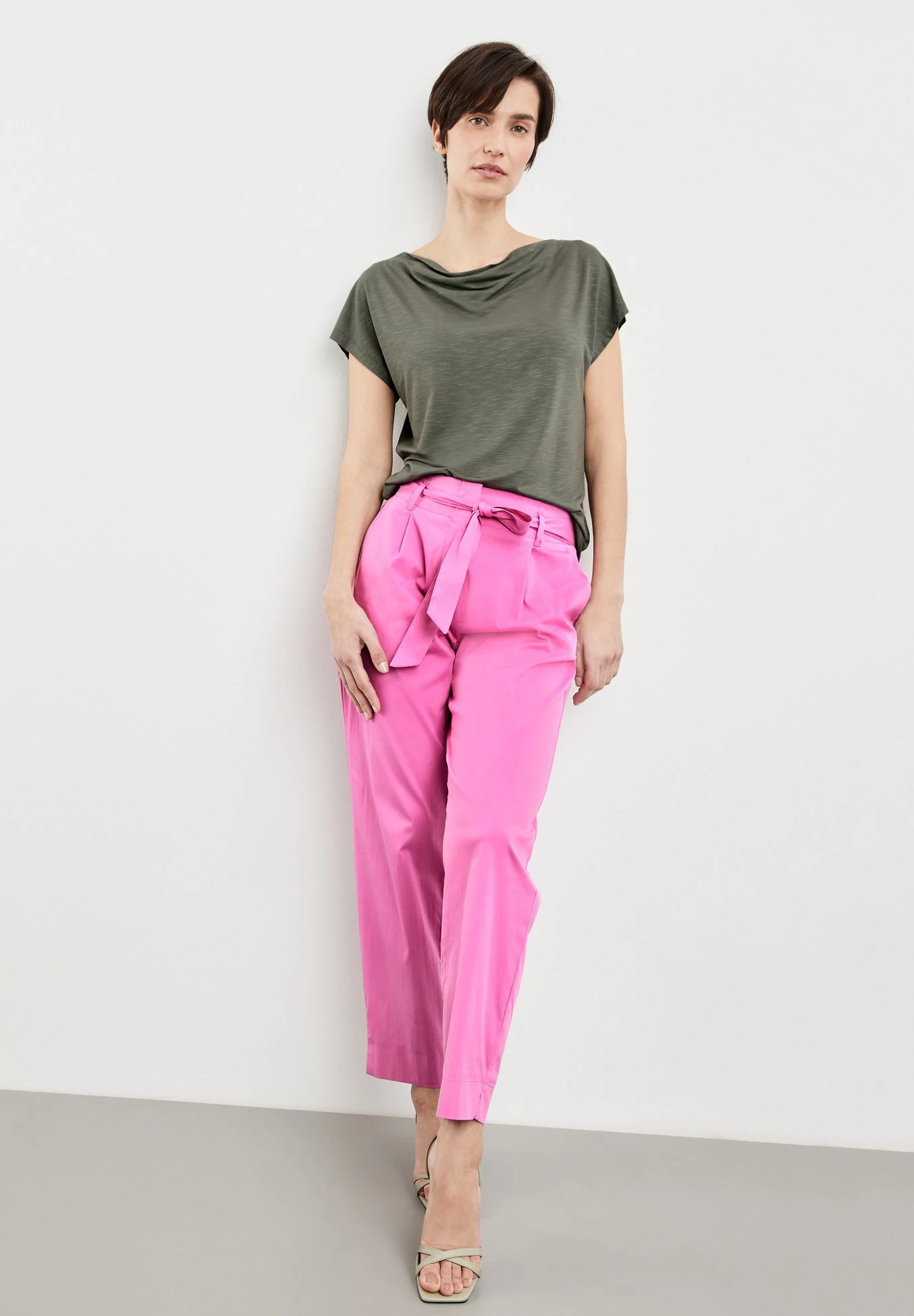 1/2 Arm - T-Shirt Basic - Olive 2 1/2 Arm - T-Shirt Basic - Olive - Afbeelding 2