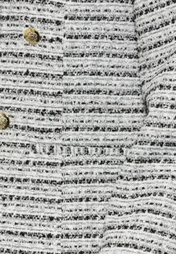 Boucle- Halflange Jas - Black -Only Mode Winkel 351bcdc5a7704b6ebf91bfc82fc47426