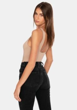 OW Collection Hanna Basic - Body - Nude -Only Mode Winkel 35cd49966cc940a582a767ce4748faad