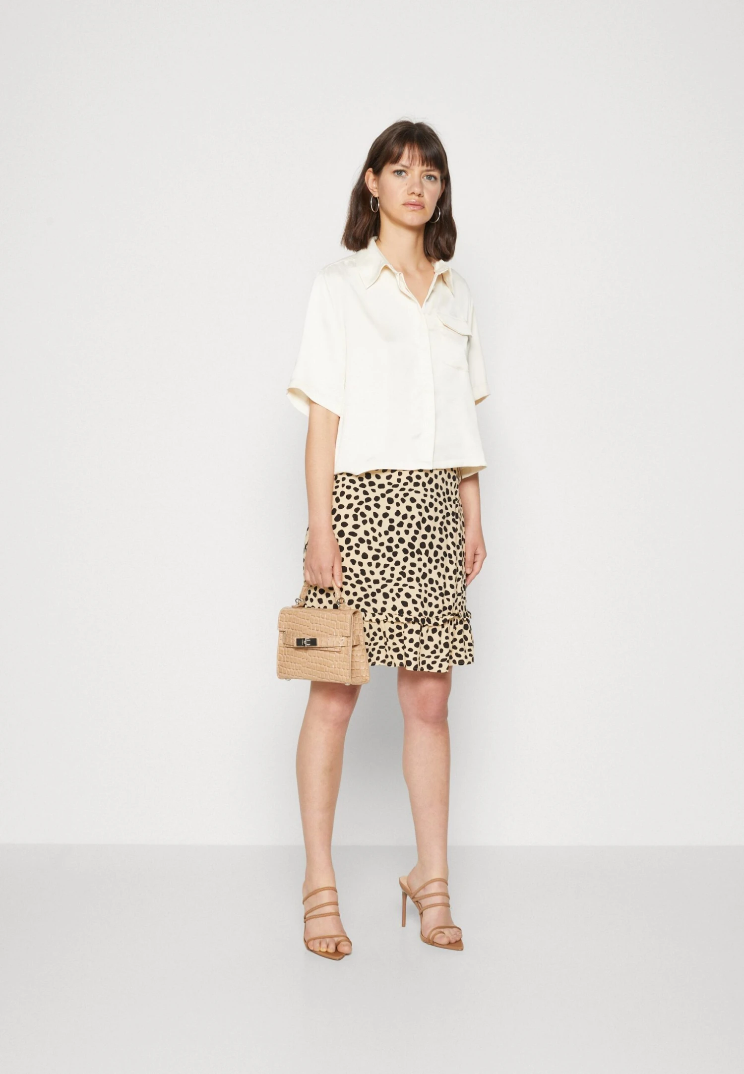 Vila Vicelina Apa Hw Su Pb - Plooirok - Sandshell/Black 2 Vila Vicelina Apa Hw Su Pb - Plooirok - Sandshell/Black - Afbeelding 2