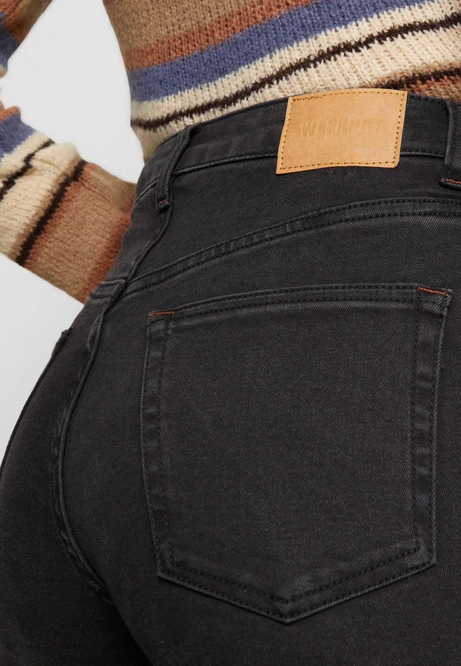 WEEKDAY Glow Curve - Flared Jeans - Black Lux 6 WEEKDAY Glow Curve - Flared Jeans - Black Lux - Afbeelding 6