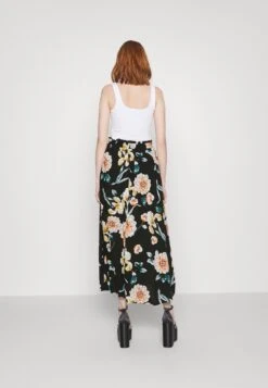 ONLY Onlnova Life Long Skirt- Maxirok - Black Soft Flowers -Only Mode Winkel 38c1b278331f4f1982368b01b43727a9