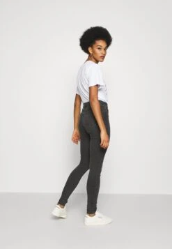 Noisy May Nmcallie - Jeans Skinny Fit - Dark Grey Denim 8 Noisy May Nmcallie - Jeans Skinny Fit - Dark Grey Denim -Only Mode Winkel 3937be69672242a4b7bfbb76a9cbdd22