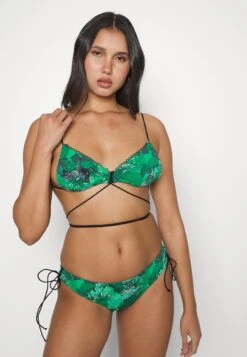 ONLY Onllucia Set - Bikini - Foliage Green 10 ONLY Onllucia Set - Bikini - Foliage Green -Only Mode Winkel 3a529d4bd97548e58cc67c55194d5c7d