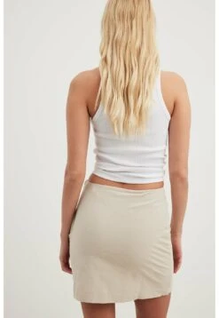 NA-KD Mit Schlitz - Minirok - Beige -Only Mode Winkel 3beb89b18f824ccfabf69e8e6129b591