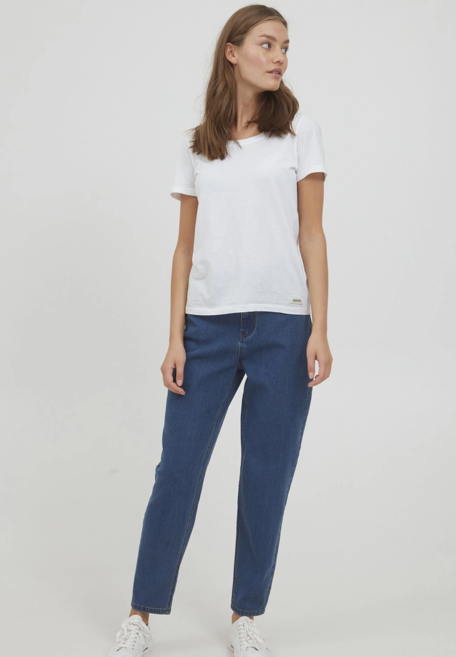 OXMO Oxanne - Straight Leg Jeans - Mid Blue Denim 2 OXMO Oxanne - Straight Leg Jeans - Mid Blue Denim - Afbeelding 2