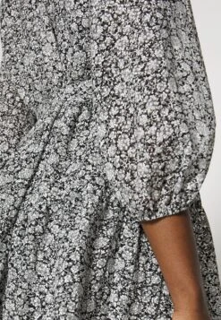 Maje Rilanaise - Jurk - Noir/Blanc -Only Mode Winkel 3cfc70c2cbeb41c9be37c2033a4bcfa8