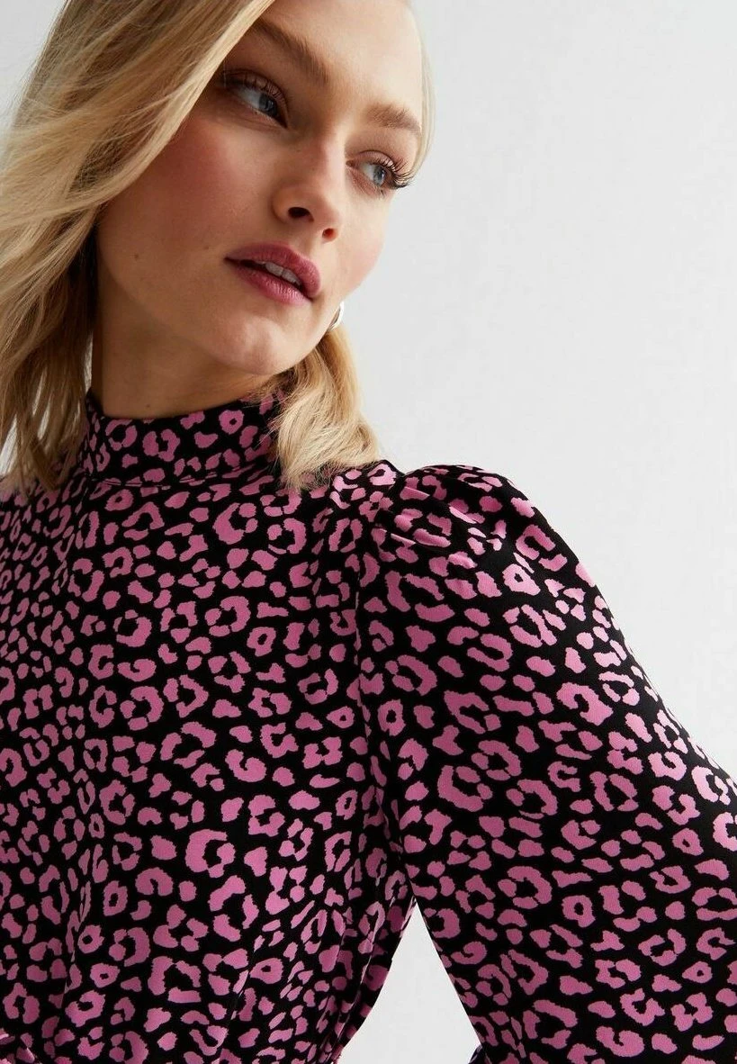 New Look Leopard Print High Neck Belted Mini - Jurk - Pink Pattern 4 New Look Leopard Print High Neck Belted Mini - Jurk - Pink Pattern - Afbeelding 4