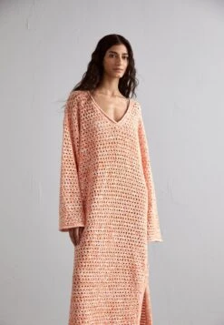 Holzweiler Crochet- Gebreide Jurk - Orange Mix 10 Holzweiler Crochet- Gebreide Jurk - Orange Mix -Only Mode Winkel 420f091e44d544baba1bc50d301bec0c