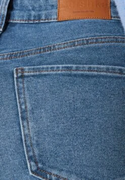 BERSHKA High-Waist Split-Hem - Slim Fit Jeans - Dark Blue -Only Mode Winkel 4290c55ed08441bd822f6097f2600b10