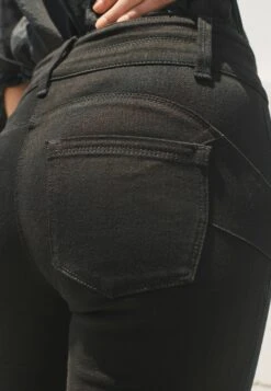 Next Lift And Shape Combat Standard Tall - Slim Fit Jeans - Black