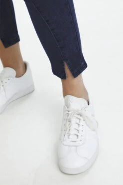 Cream Crholly - Slim Fit Jeans - Dark Blue Denim 12 Cream Crholly - Slim Fit Jeans - Dark Blue Denim -Only Mode Winkel 432997b2db3748b6b3b3c2eb5dfff4c3