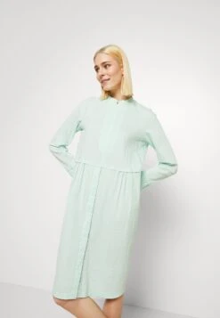 Mads Nørgaard Crinckle Pop Dupina Dress - Jurk - Cabbage/Honeydew -Only Mode Winkel 43305337efc44e2690c86ff84998b84a
