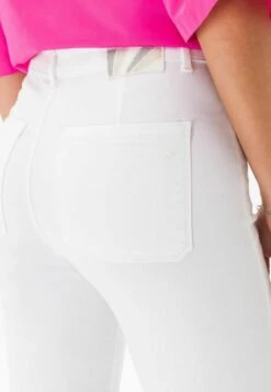 BRAX Style Ana S - Bootcut Jeans - White -Only Mode Winkel 433f5f408ad04f44b04be88b5434c106