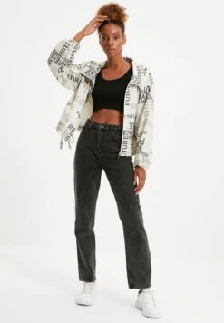 Trendyol Straight Leg Jeans - Black -Only Mode Winkel 465bf4770acd44eda39a5dbab22c8b02