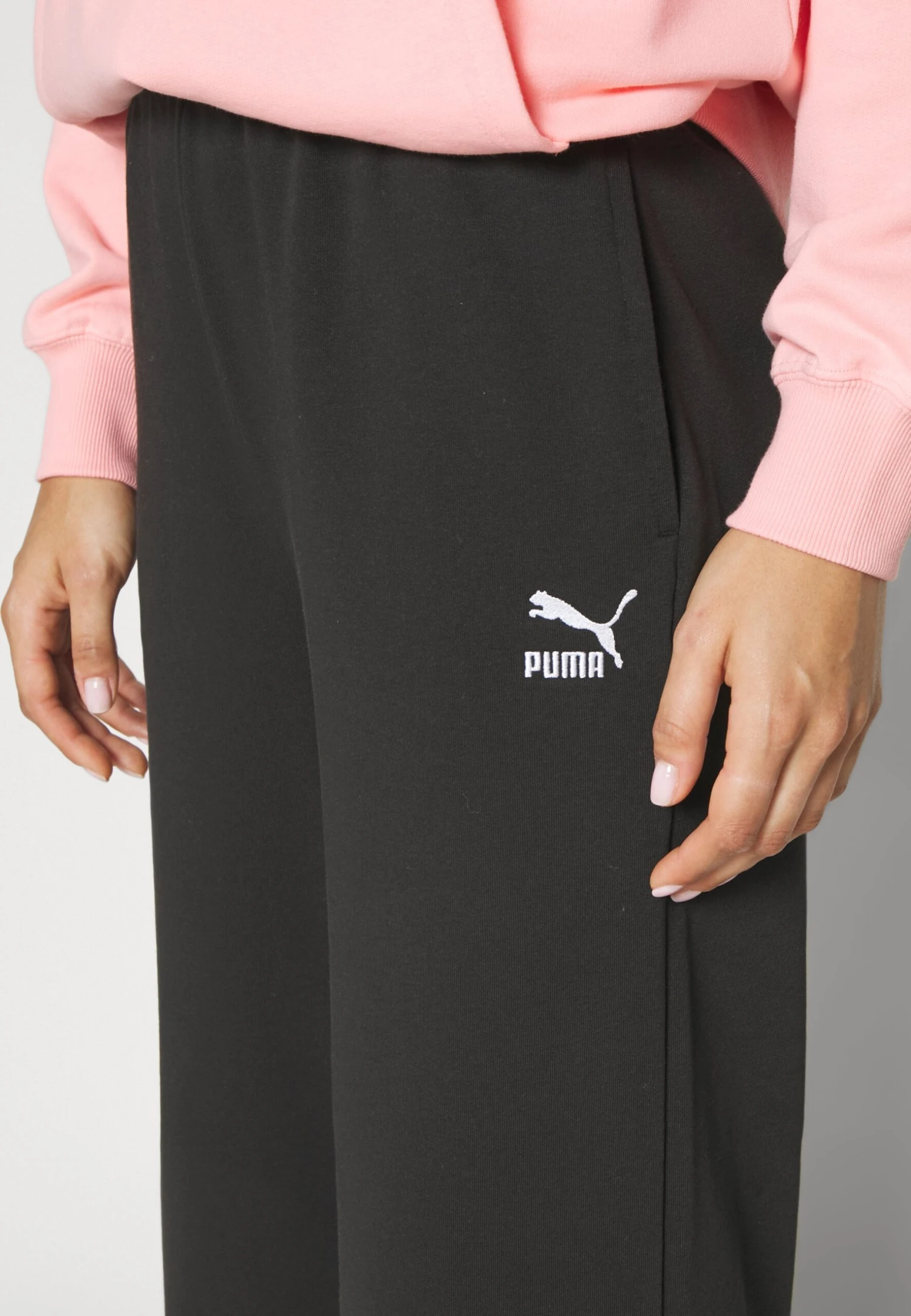 Puma Classics Relaxed Tr - Trainingsbroek - Black 8 Puma Classics Relaxed Tr - Trainingsbroek - Black - Afbeelding 8