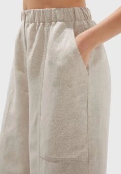 Oysho Straight Cut- Broek - Beige -Only Mode Winkel 4902e6628e434eaa947f7b2eed1eed15