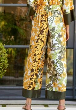 Next Printed Wide Leg Standard - Broek - Khaki Green Yellow 8 Next Printed Wide Leg Standard - Broek - Khaki Green Yellow -Only Mode Winkel 4a316d2cf1b840a2bd13de054621ca7b