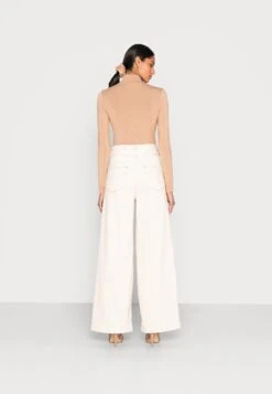 Selected Femme Slfrilay Long Wide - Flared Jeans - Creme -Only Mode Winkel 4afba578c79046949bc1f5674ce49ae5