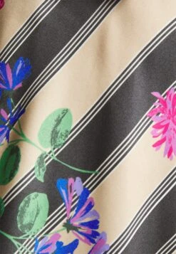 MAX & Co. Egadi - Jurk - Beige 13 MAX & Co. Egadi - Jurk - Beige -Only Mode Winkel 4b591f1019de43bbab4314805a6bec90