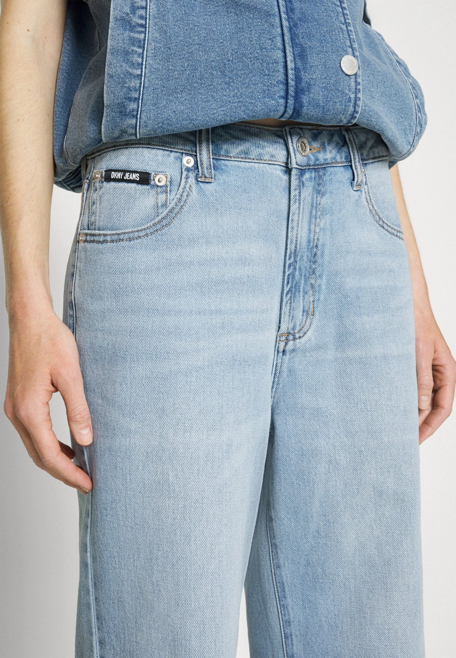 DKNY Straight Wide Leg - Relaxed Fit Jeans - Blue 5 DKNY Straight Wide Leg - Relaxed Fit Jeans - Blue - Afbeelding 5