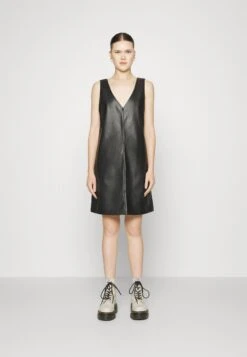 ONLY Onlblake Dress- Etui-Jurk - Black 11 ONLY Onlblake Dress- Etui-Jurk - Black -Only Mode Winkel 4bc8961fbb6a4c69904cf5471fe9868d