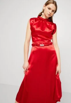 Anu Dress - Cocktailjurk - Red 9 Anu Dress - Cocktailjurk - Red -Only Mode Winkel 4c056904e17f41a8a748d292cf7a1ad1