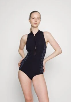 Roxy Swell Series Qlock - Badpak - Black -Only Mode Winkel 4c131bfdbae54b36bf11bc5a87c6db0a