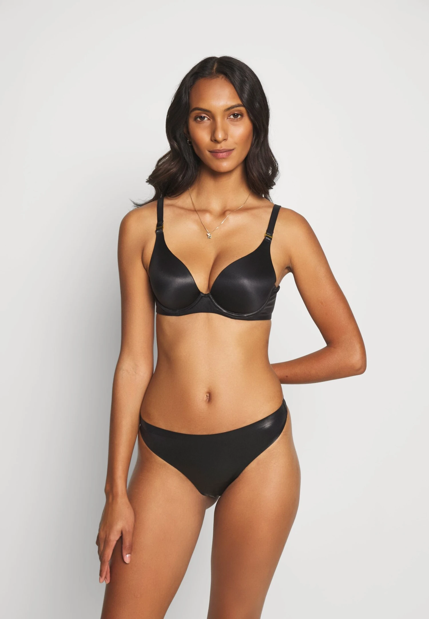 AGENT PROVOCATEUR Moulded Bra - Beugel Bh - Black 2 AGENT PROVOCATEUR Moulded Bra - Beugel Bh - Black - Afbeelding 2