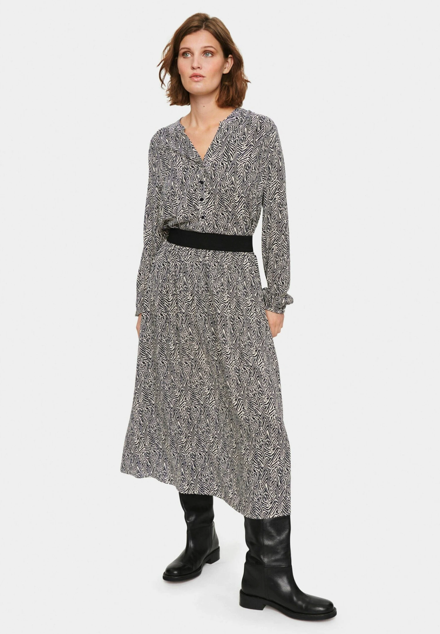 Saint Tropez Inkasz- A-Lijn Rok - Night Sky Zig Zebra 1 Saint Tropez Inkasz- A-Lijn Rok - Night Sky Zig Zebra