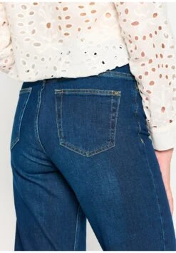 LOLALIZA Flared Jeans - Dark Blue 8 LOLALIZA Flared Jeans - Dark Blue -Only Mode Winkel 4e50232404024fe38e06bb8885f21035
