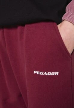 Pegador Evie Straight Pants - Trainingsbroek - Washed Future Red -Only Mode Winkel 5030fe67a2784c0a9911a2002d7d0865