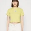 Calvin Klein Jeans Badge Short Sleeve Tee - T-Shirt Basic - Yellow Sand