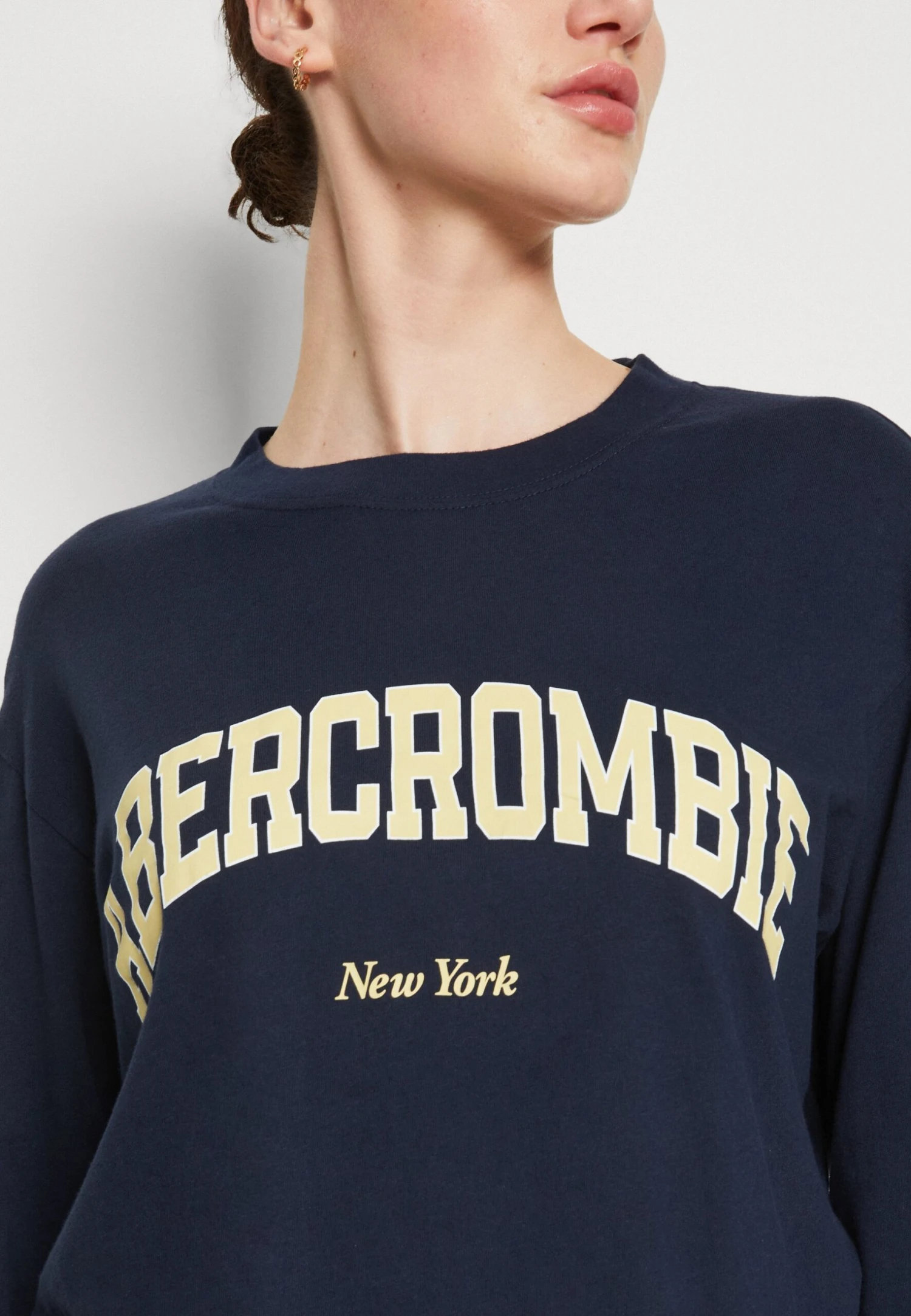 Abercrombie & Fitch Cropped Logo - Longsleeve - Navy Blue 6 Abercrombie & Fitch Cropped Logo - Longsleeve - Navy Blue - Afbeelding 6