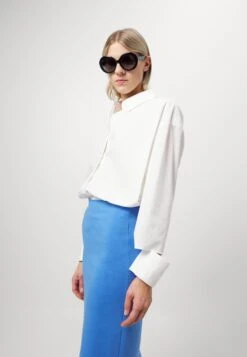 Emporio Armani Kokerrok - Azzurro Fiordaliso -Only Mode Winkel 511c27b7e9504bca86d1bf4c5852f1f3