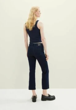 TOM TAILOR Denim Flared Jeans - Clean Dark Stone Blue Denim 10 TOM TAILOR Denim Flared Jeans - Clean Dark Stone Blue Denim -Only Mode Winkel 519191f15e994b31b6bc327b94abbd99
