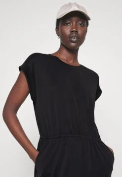 MOSS COPENHAGEN Lynette Dress - Jurk - Black -Only Mode Winkel 520c72518f4b451d99b2cb7dcd147350