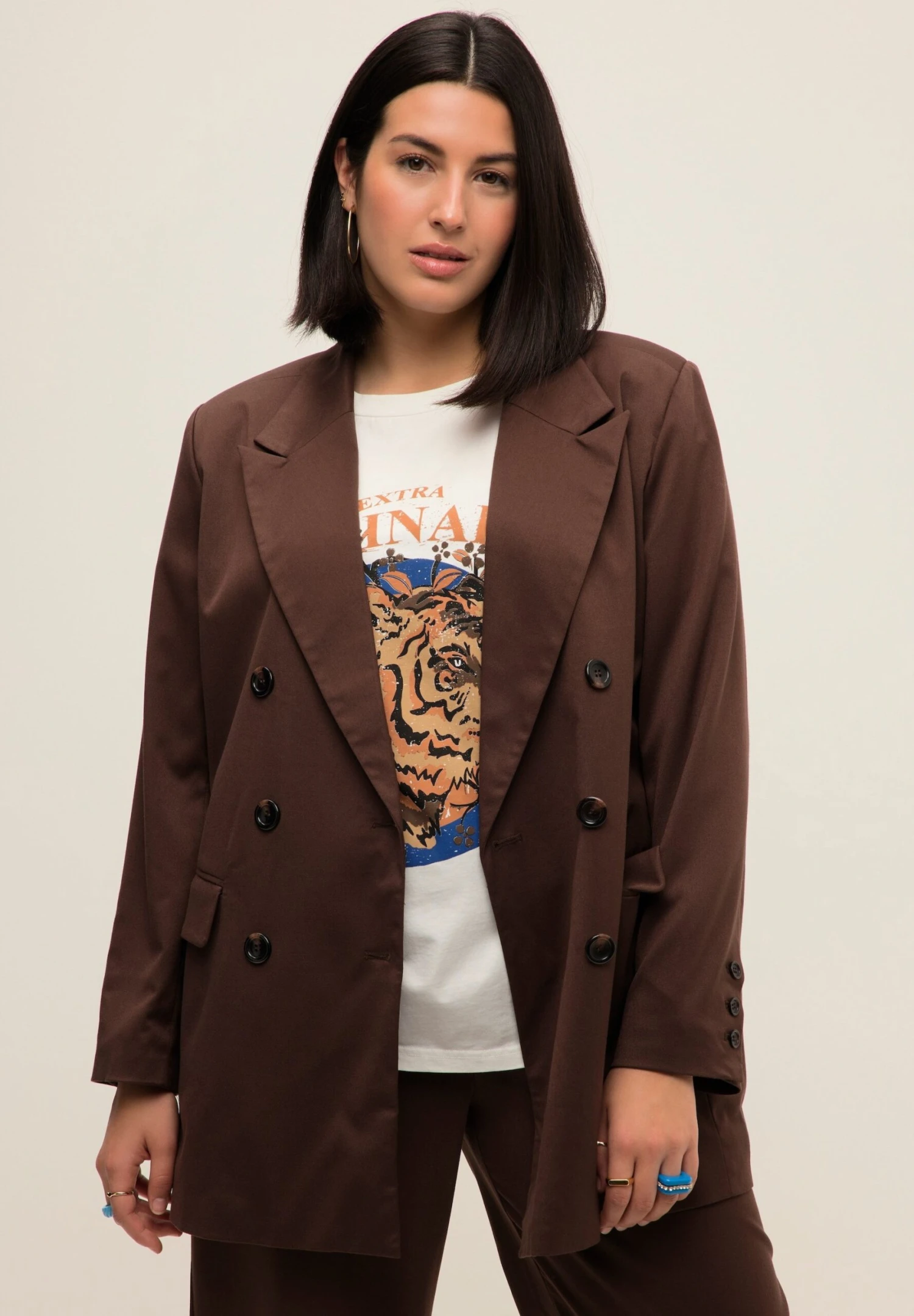 Straight Fit Doppelreihig Revers Langarm - Halflange Jas - Dunkelbraun 1 Straight Fit Doppelreihig Revers Langarm - Halflange Jas - Dunkelbraun