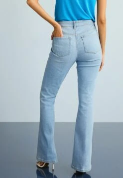 Next Stretch Standard - Flared Jeans - Bleach Wash 8 Next Stretch Standard - Flared Jeans - Bleach Wash -Only Mode Winkel 5416823bbbbb481db3bbfb4b5b8a1d16