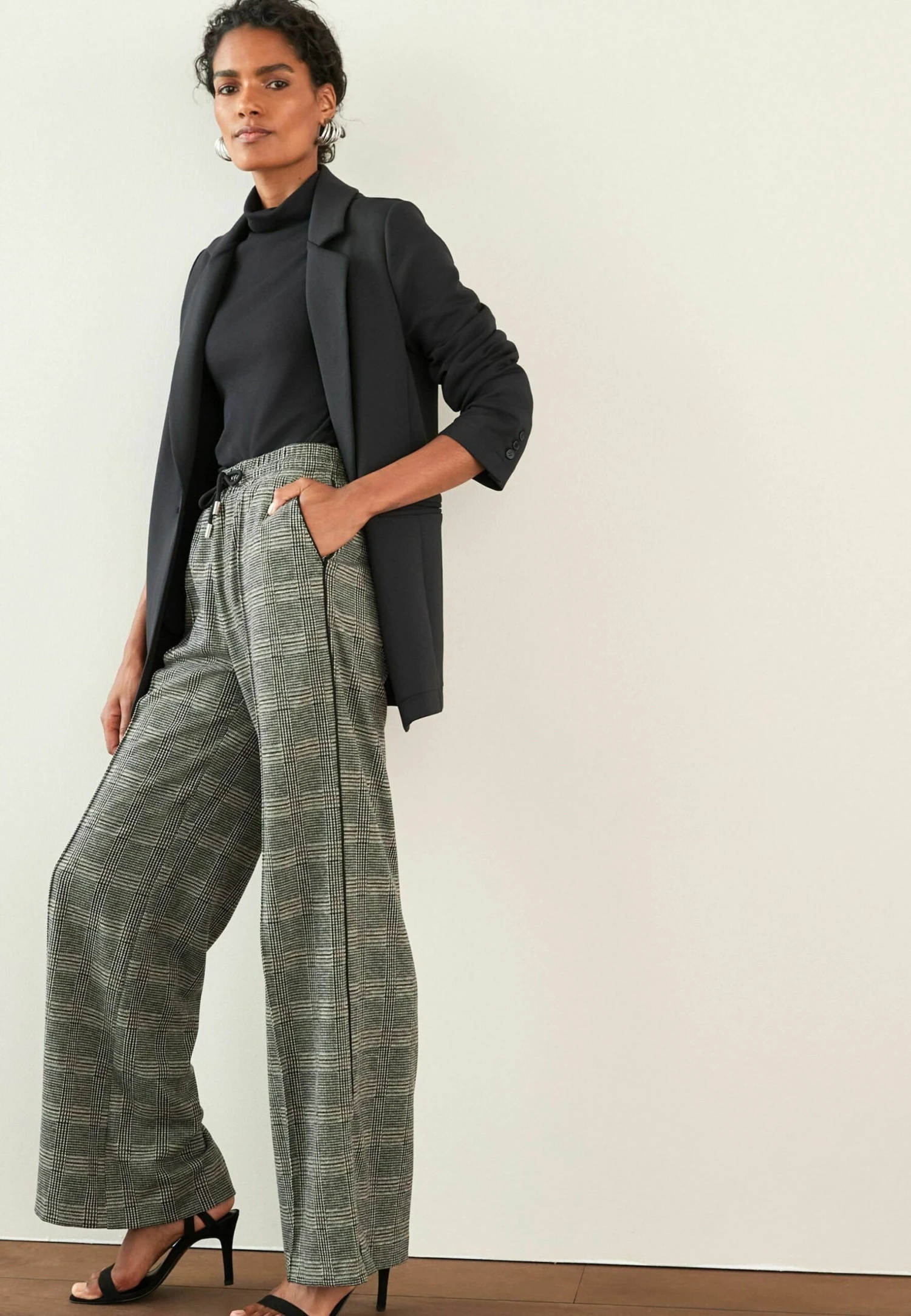 Next CheckStandard - Broek - Black 1 Next CheckStandard - Broek - Black