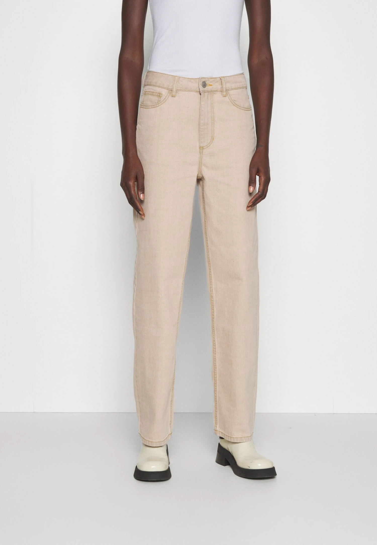 Holzweiler Neptune - Straight Leg Jeans - Light Brown 3 Holzweiler Neptune - Straight Leg Jeans - Light Brown - Afbeelding 3