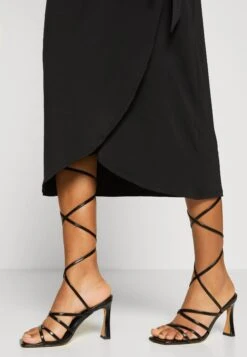 Vmfrances Calf Skirt - Wikkelrok - Black 11 Vmfrances Calf Skirt - Wikkelrok - Black -Only Mode Winkel 5785244b746245f3b5402294a499b99b