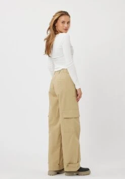 Moves Largo- Cargobroek - Warm Sand 9 Moves Largo- Cargobroek - Warm Sand -Only Mode Winkel 580d5e9f854e4ca382ed319557e93499