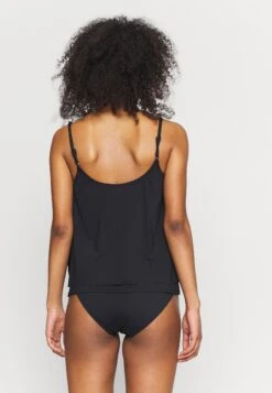 MICHAEL Michael Kors Iconic Solids Double Later Tankini - Bikinitop - Black 8 MICHAEL Michael Kors Iconic Solids Double Later Tankini - Bikinitop - Black -Only Mode Winkel 5935385a69024a1194cf2ce8850b798c