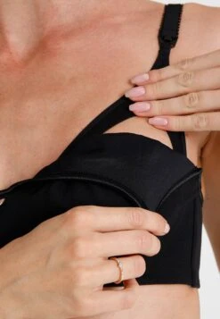 Croissant - T-Shirt Bh - Black -Only Mode Winkel 5a23798562444cf89bd562ed1bd8f73e