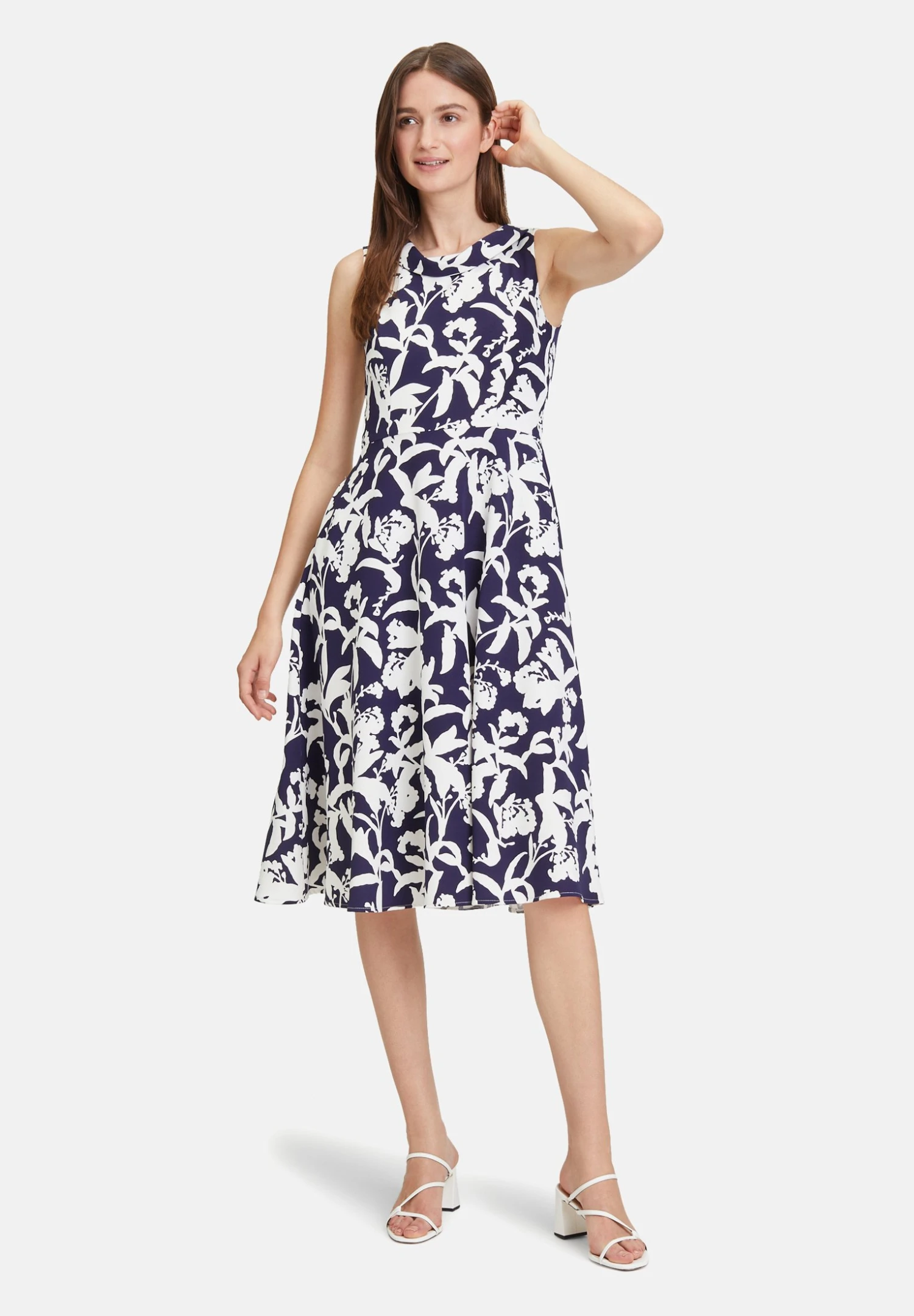 Vera Mont Mit Blumenprint - Jurk - Dark Blue White 1 Vera Mont Mit Blumenprint - Jurk - Dark Blue White