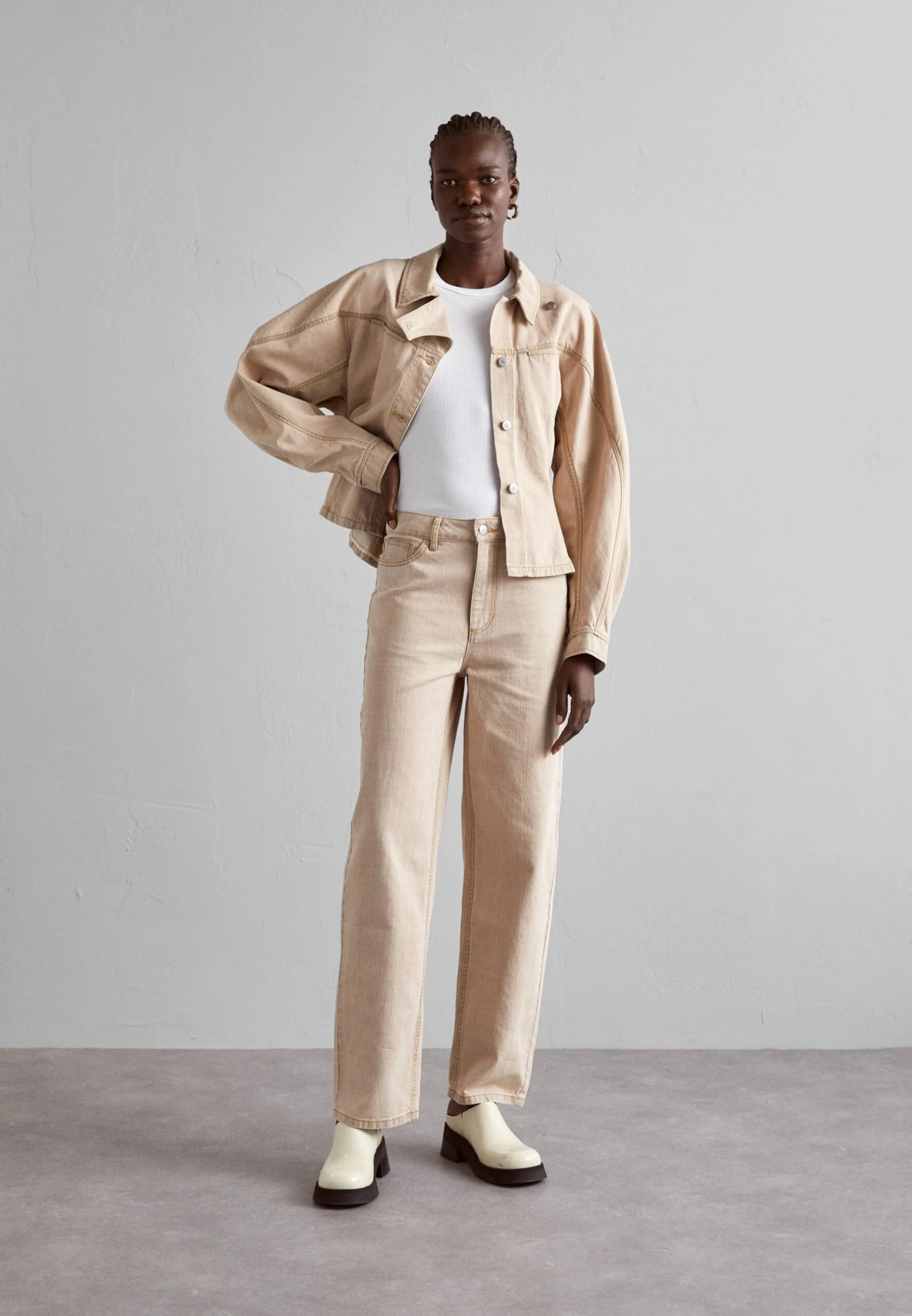 Holzweiler Neptune - Straight Leg Jeans - Light Brown 2 Holzweiler Neptune - Straight Leg Jeans - Light Brown - Afbeelding 2