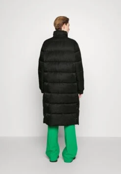 Hugo Favina - Winterjas - Black 12 Hugo Favina - Winterjas - Black -Only Mode Winkel 5e3017bca6b8466c99fcee5025dae71a