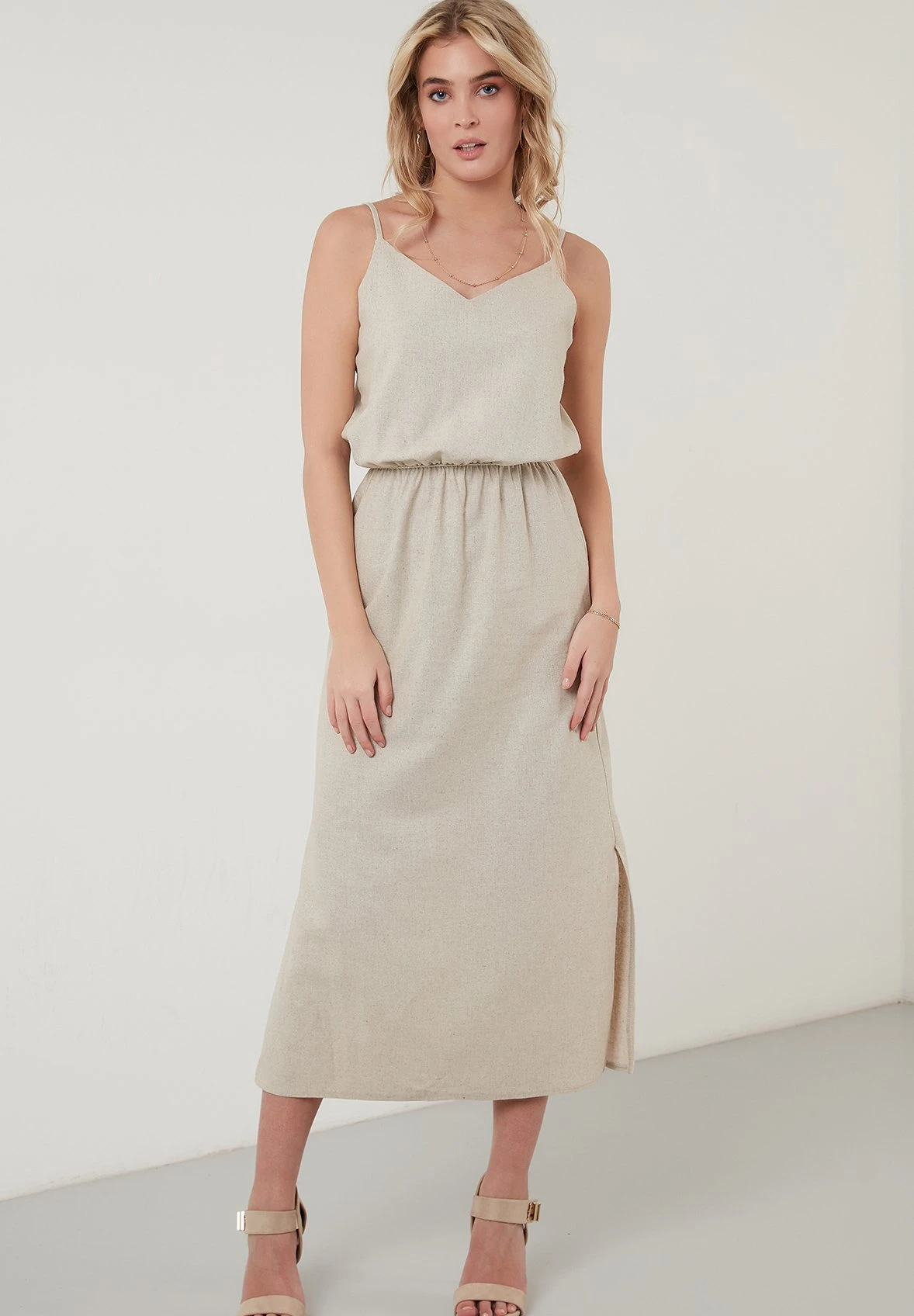 LELA Jurk - Beige 2 LELA Jurk - Beige - Afbeelding 2